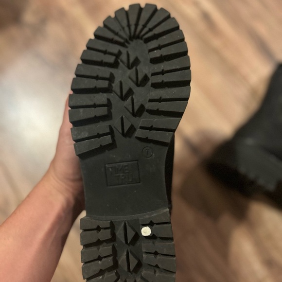 🖤Black Ankle Boots with White Stitching - Picture 7 of 8